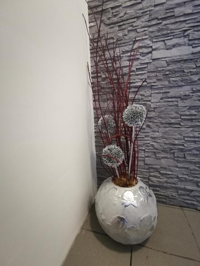 Hotel Zur Linde Rommerskirchen Kültér fotó