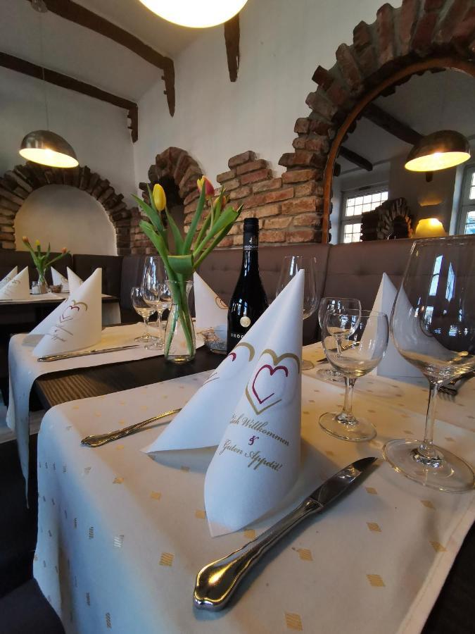 Hotel Zur Linde Rommerskirchen Kültér fotó